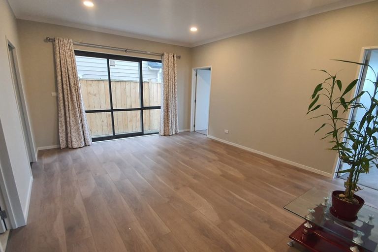 Photo of property in 2 Cooladawson Drive, Flat Bush, Auckland, 2019