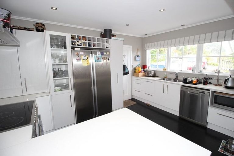 Photo of property in 11 River Road, Red Beach, 0932