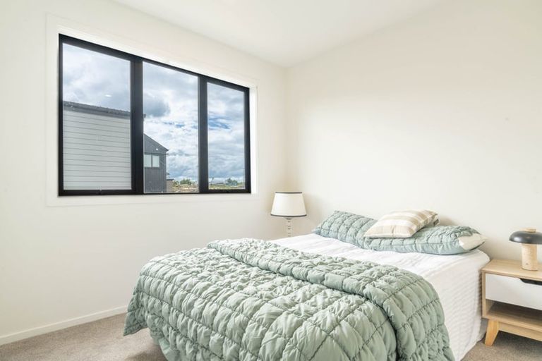 Photo of property in 3 Whiteywood Street, Westgate, 0814