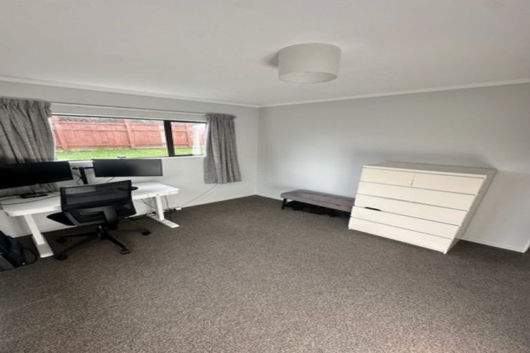 Photo of property in 46 Guadeloupe Crescent, Grenada Village, Wellington, 6037