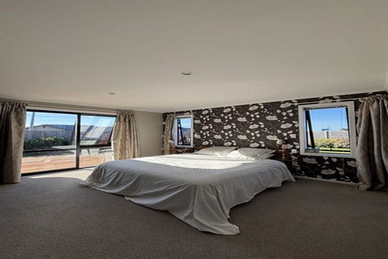 Photo of property in 1 Retallick Way, Amberley, 7410