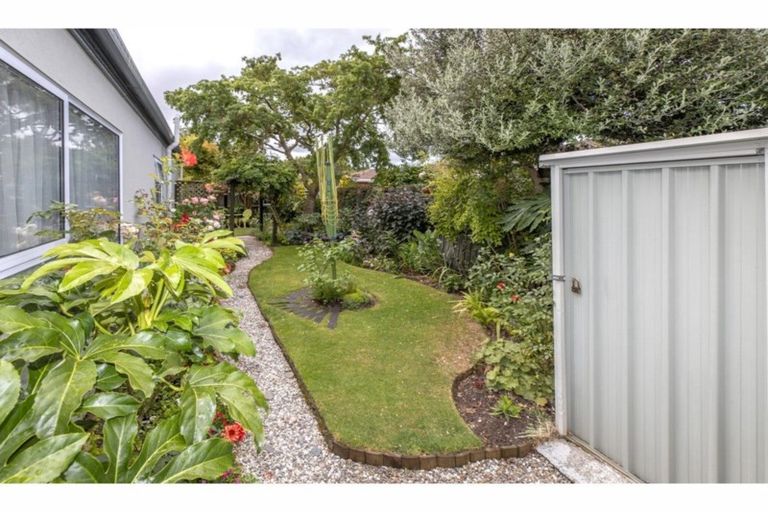 Photo of property in 46 Westgrove Avenue, Avonhead, Christchurch, 8042