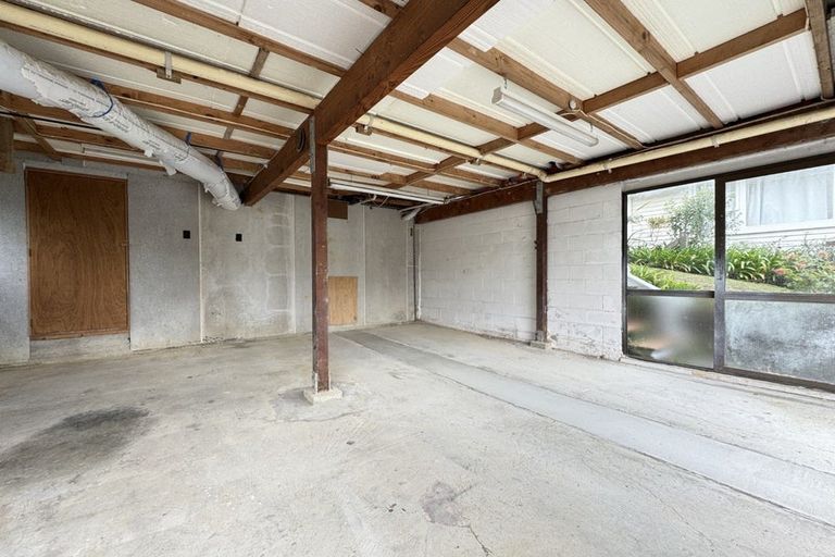 Photo of property in 166 Mitchell Street, Brooklyn, Wellington, 6021