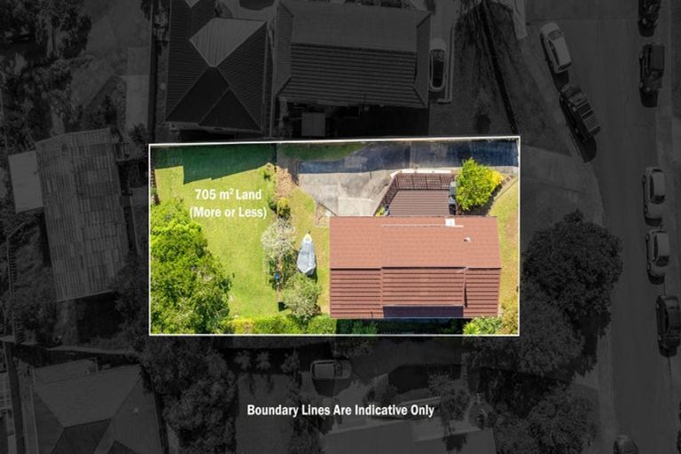 Photo of property in 16 Pavola Grove, Glenfield, Auckland, 0629