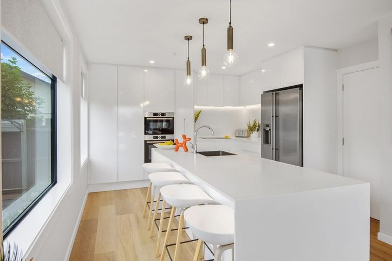 Photo of property in 10 Evesham Crescent, Spreydon, Christchurch, 8024