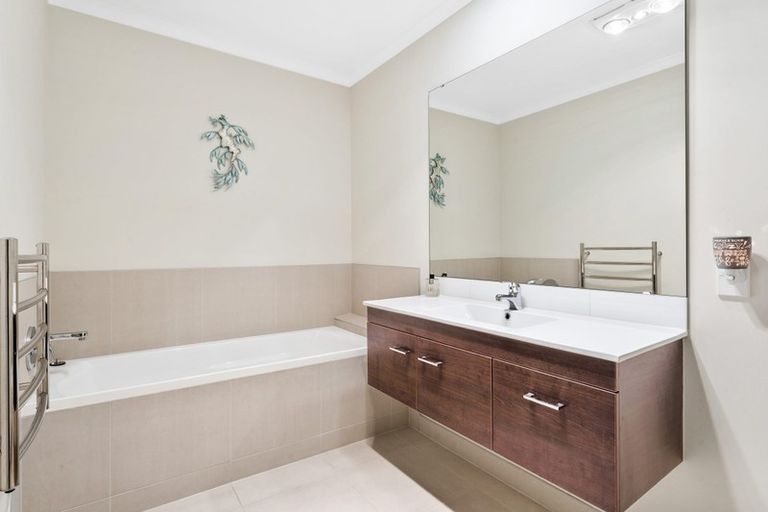 Photo of property in 30 Station Street, Hobsonville, Auckland, 0618