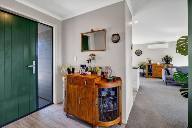 Photo of property in 2 Biron Place, Stratford, 4332