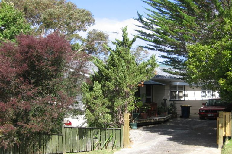 Photo of property in 29 Japonica Drive, Beach Haven, Auckland, 0626