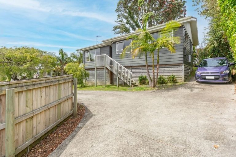 Photo of property in 33 Keegan Drive, Massey, Auckland, 0614