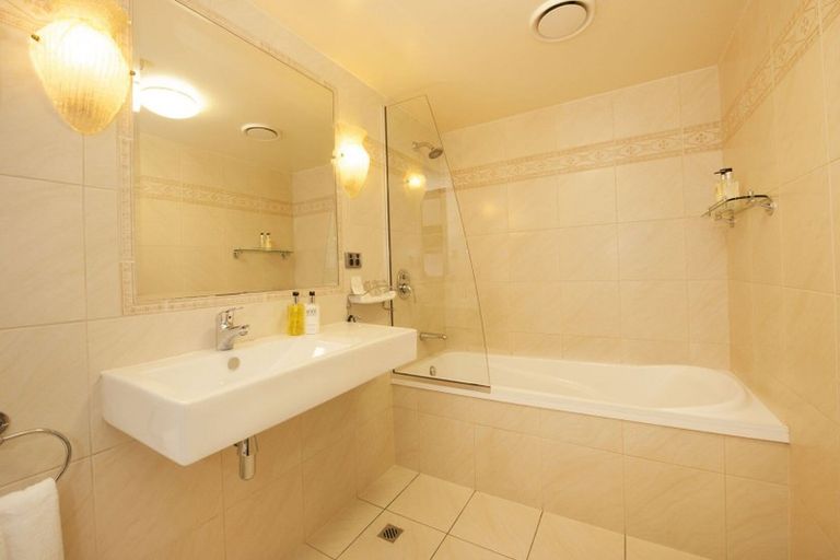 Photo of property in 3/24 Quiet Woman Way, Monaco, Nelson, 7011