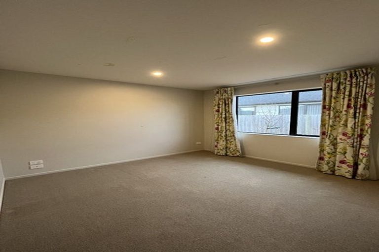 Photo of property in 12 Mangatiti Street, Papakura, 2110
