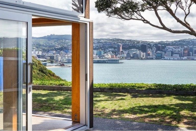 Photo of property in 8 Grafton Road, Roseneath, Wellington, 6011