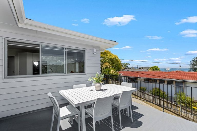 Photo of property in 525 Beach Road, Murrays Bay, Auckland, 0630