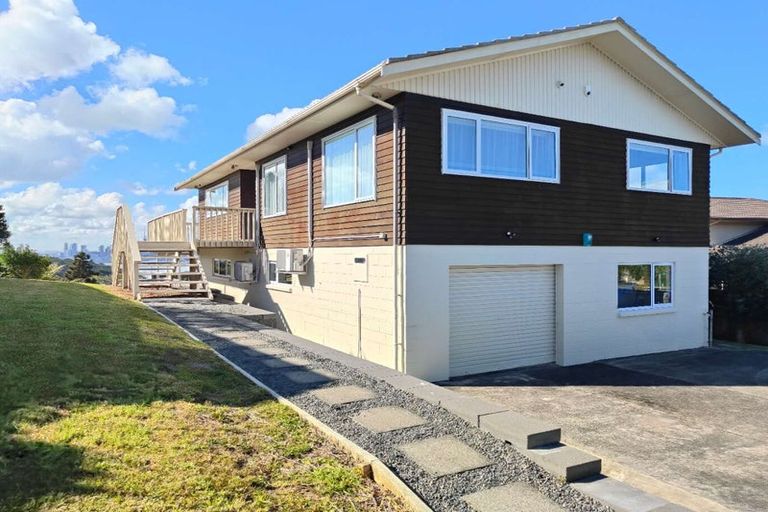 Photo of property in 14 Chelsea View Drive, Chatswood, Auckland, 0626