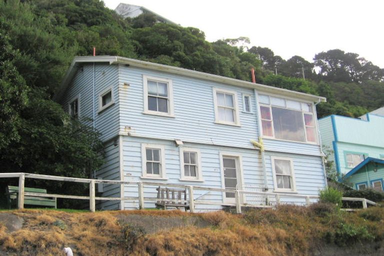 Photo of property in 495 Karaka Bay Road, Karaka Bays, Wellington, 6022