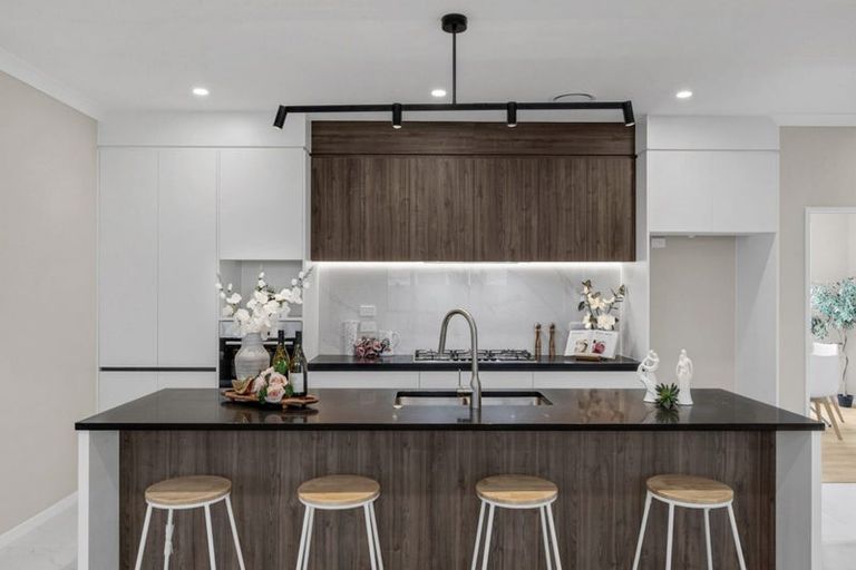 Photo of property in 2e Hughs Way, Flat Bush, Auckland, 2019