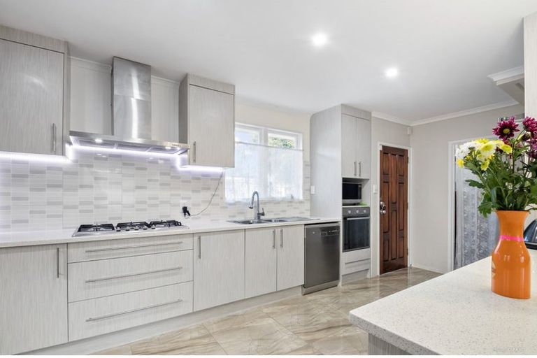 Photo of property in 78 Helena Street, Massey, Auckland, 0614