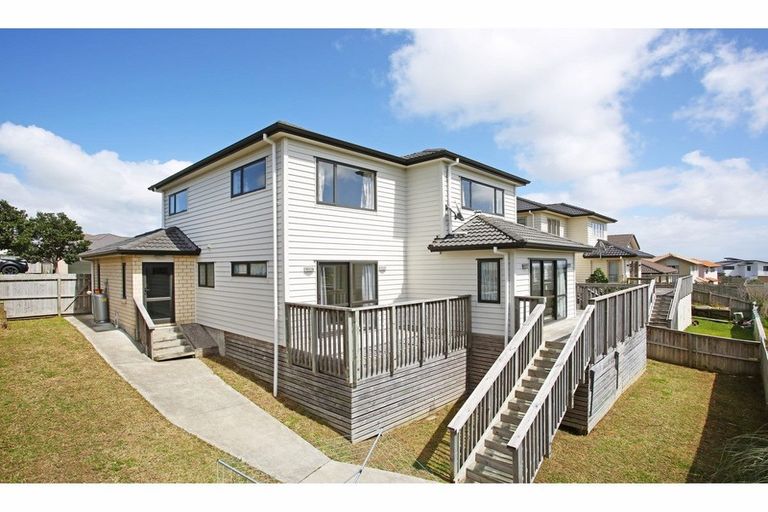 Photo of property in 12 Kokako Rise, Papakura, 2110