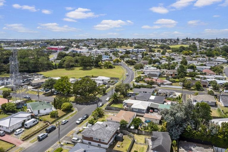 Photo of property in 42 Tiraumea Drive, Pakuranga, Auckland, 2010