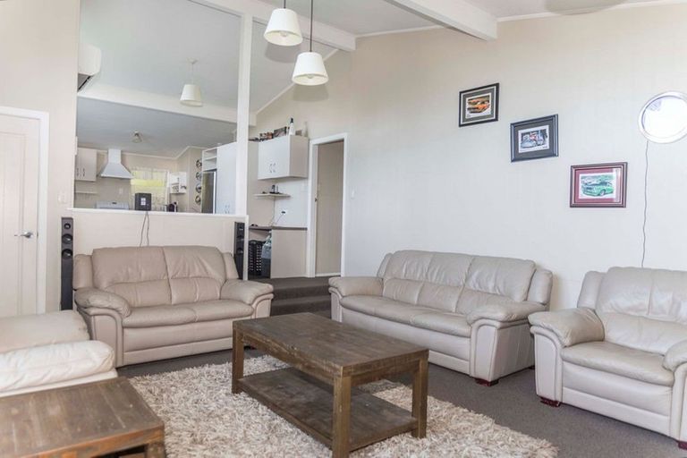 Photo of property in 321 High Street, Dannevirke, 4930