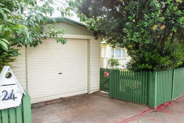 Photo of property in 24 Rainforth Street, Roslyn, Palmerston North, 4414