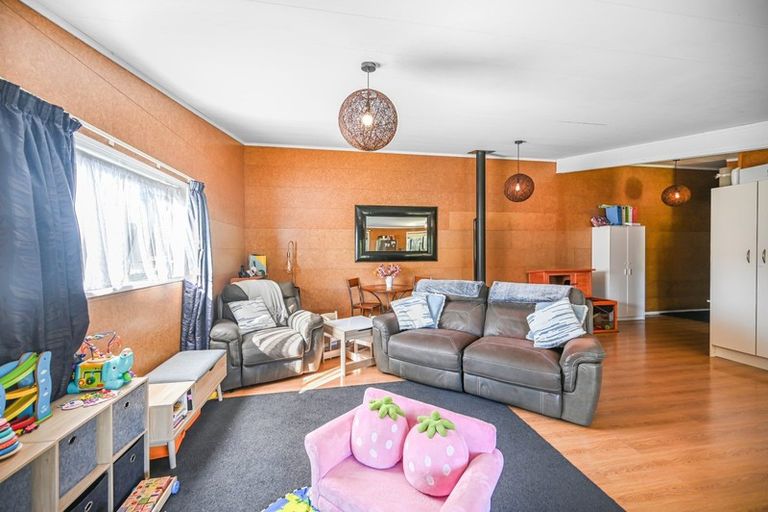 Photo of property in 202 Kempthorne Road, Russell, 0272