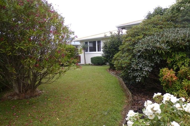 Photo of property in 3 Busby Place, Awapuni, Palmerston North, 4412