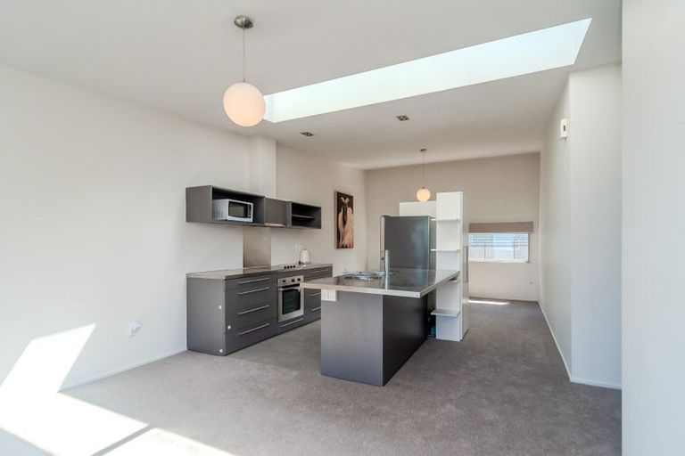 Photo of property in 24/2 Onslow Road, Khandallah, Wellington, 6035