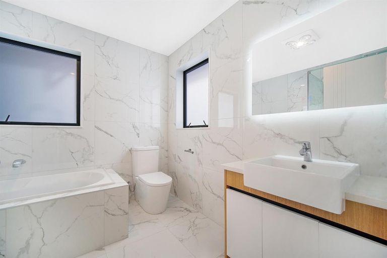 Photo of property in 47 Drumbuoy Drive, Flat Bush, Auckland, 2019