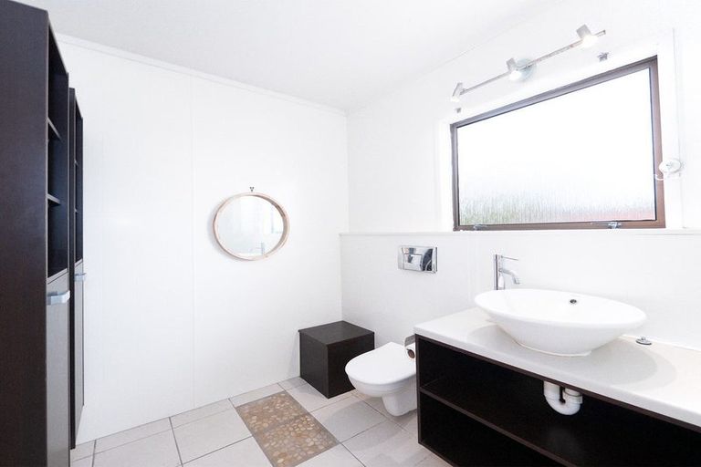 Photo of property in 75 Yorke Road, Haruru, 0204