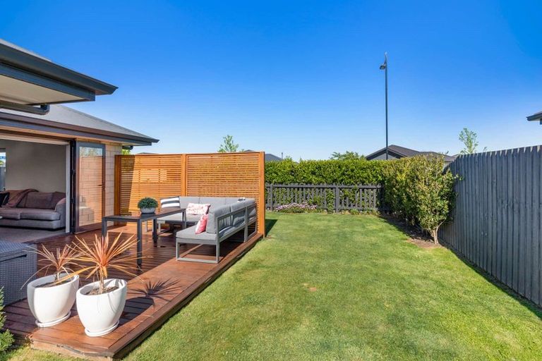 Photo of property in 1 Julia Close, Rolleston, 7614