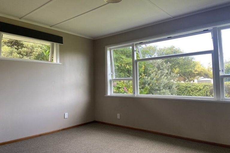 Photo of property in 13 Lipscombe Crescent, Havelock North, 4130