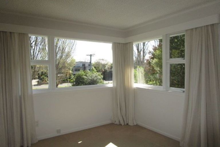 Photo of property in 100 Palatine Terrace, Saint Martins, Christchurch, 8022