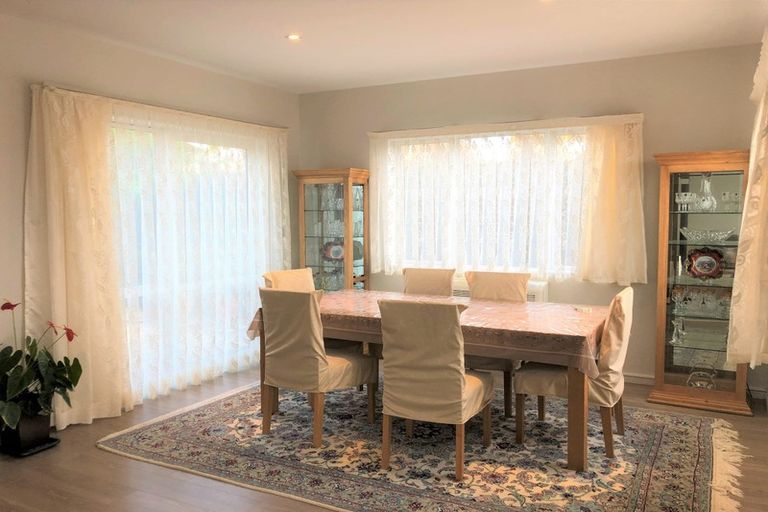 Photo of property in 1 Castlederg Drive, Flat Bush, Auckland, 2019