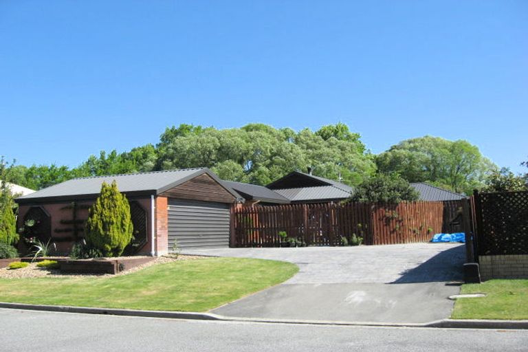 Photo of property in 19 Canon Stack Place, Kaiapoi, 7630