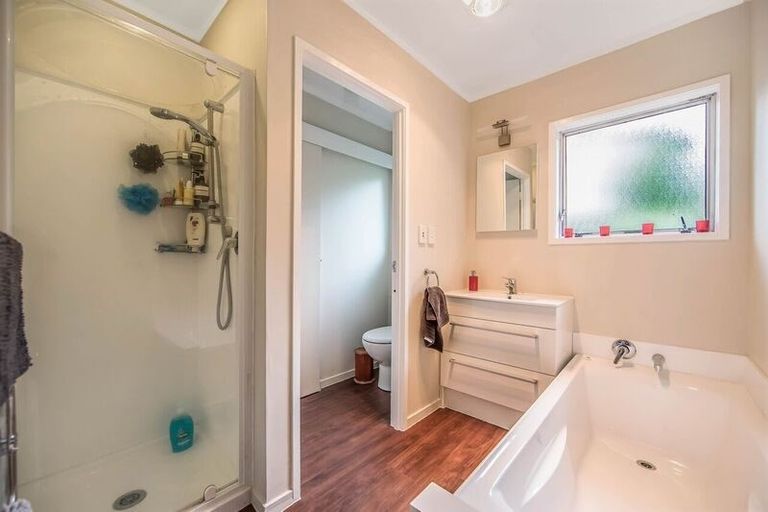 Photo of property in 1/18 Lynn Road, Bayview, Auckland, 0629
