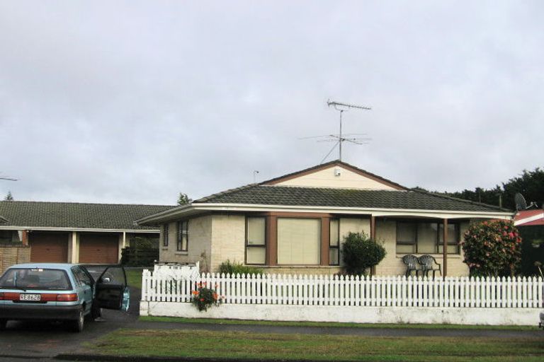 Photo of property in 4/19 Opaheke Road, Papakura, 2110