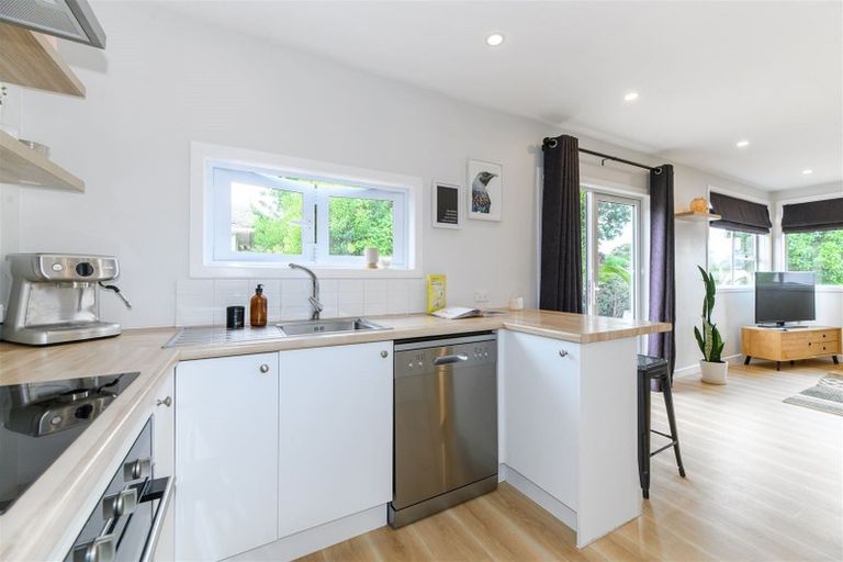 Photo of property in 1/35 Taikata Road, Te Atatu Peninsula, Auckland, 0610