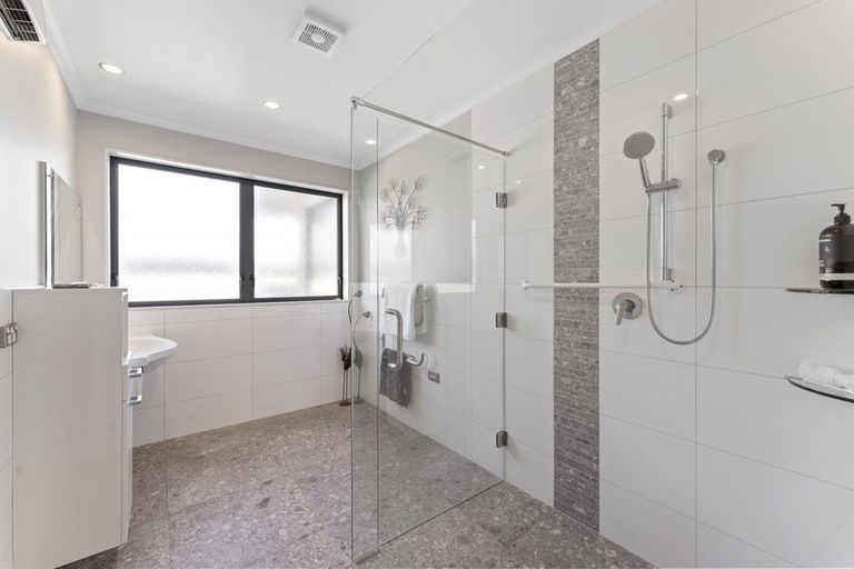 Photo of property in 58 Parnell Heights Drive, Kelvin Grove, Palmerston North, 4414