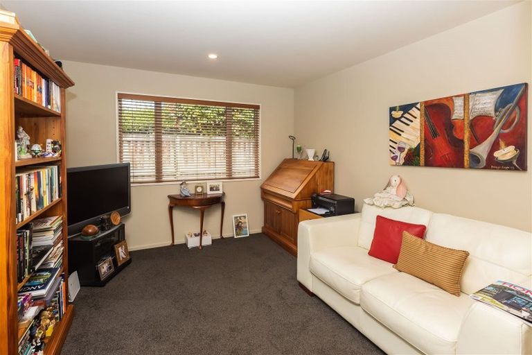 Photo of property in 1 Brookfield Drive, Northwood, Christchurch, 8051