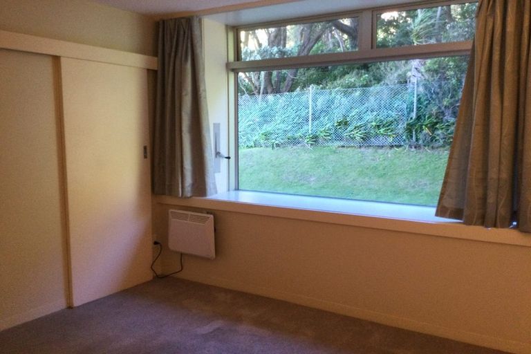 Photo of property in Jerningham Apartments, 20 Oriental Terrace, Oriental Bay, Wellington, 6011