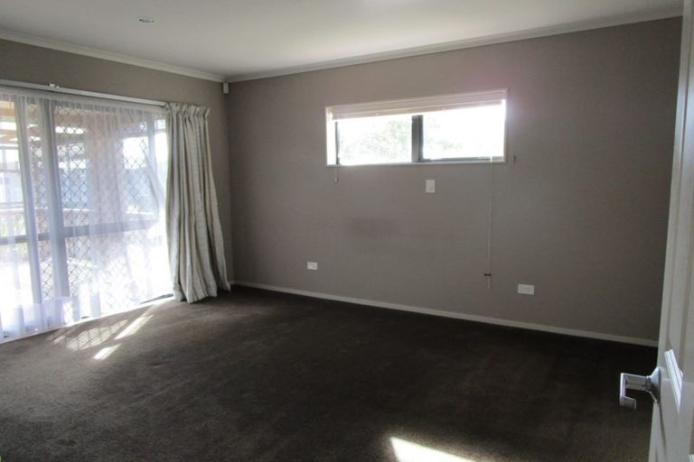 Photo of property in 1 Valley Road, Waiuku, 2123