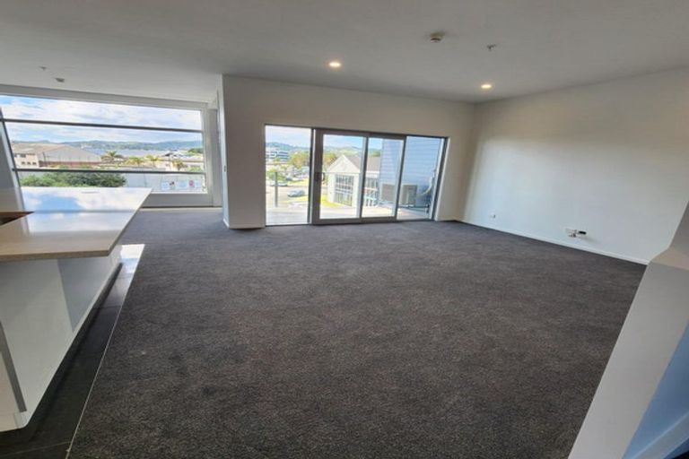 Photo of property in Marina View Apartments, 204/4 Reads Quay, Gisborne, 4010
