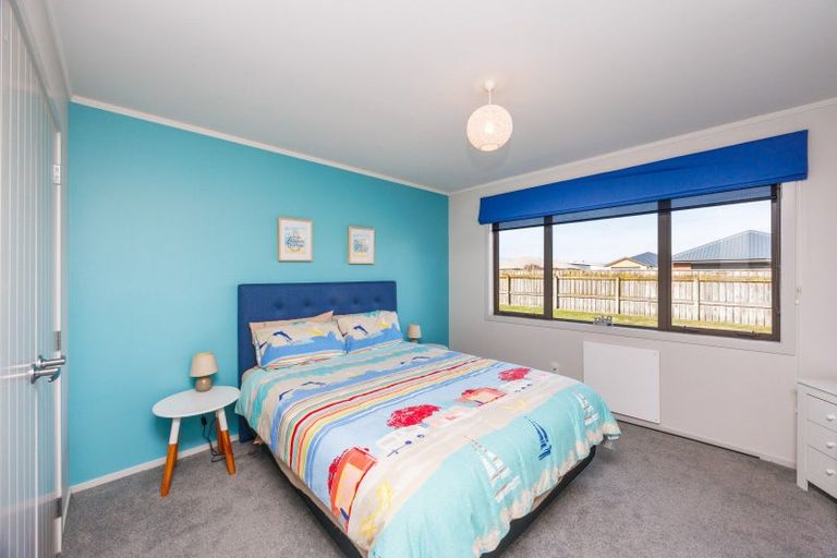 Photo of property in 3 Forbes Road, Foxton Beach, Foxton, 4815