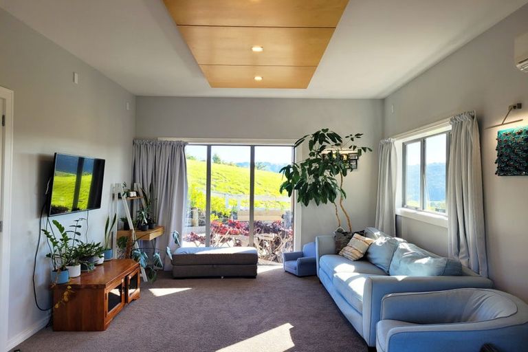 Photo of property in 47 Seymour Grove, Kingsley Heights, Upper Hutt, 5018