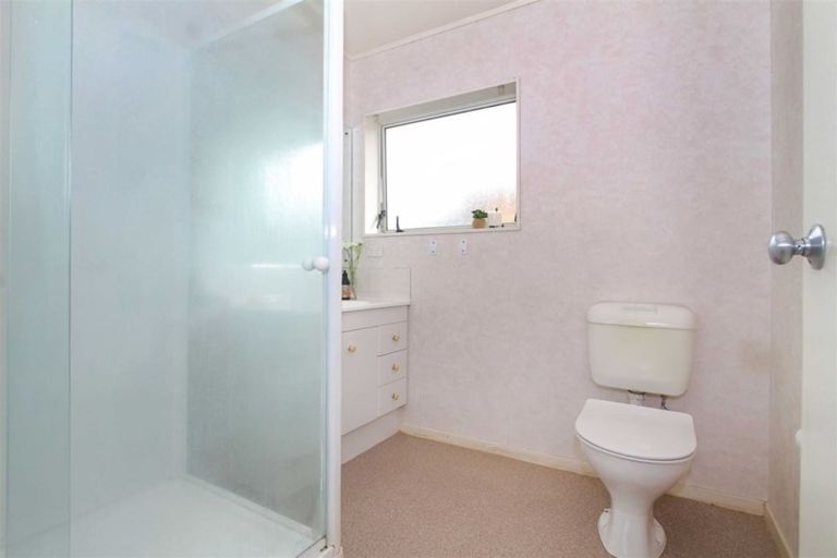 Photo of property in 89 Lakeside Drive, Orewa, 0931