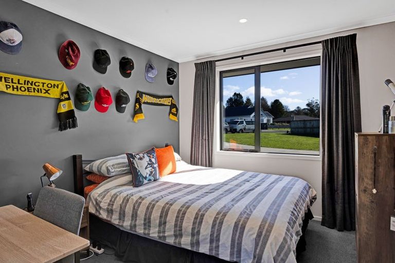 Photo of property in 2 Biron Place, Stratford, 4332