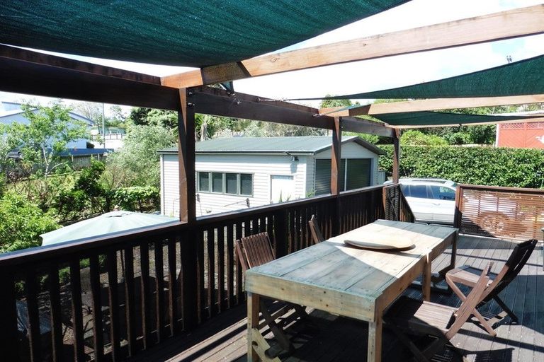 Photo of property in 14 Rimu Street, Helensville, 0800