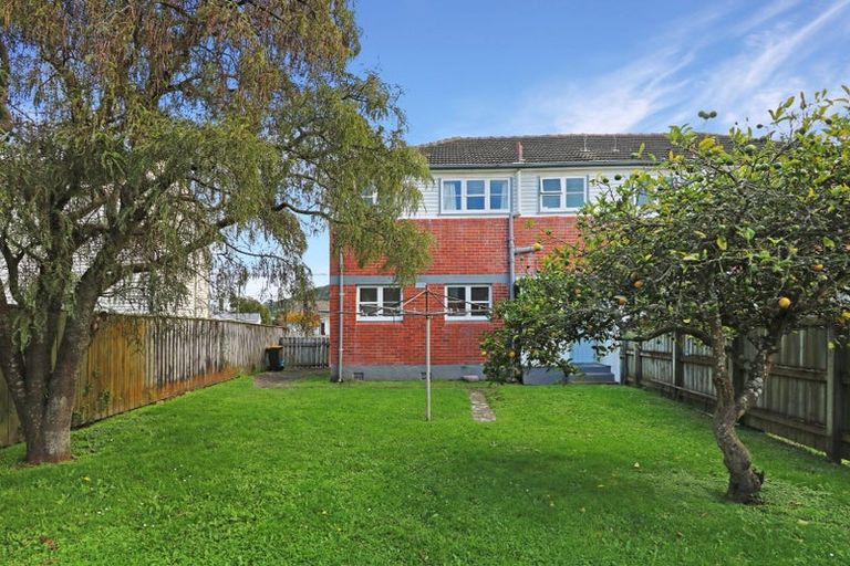 Photo of property in 8 Compton Crescent, Taita, Lower Hutt, 5011