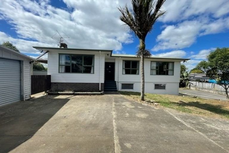 Photo of property in 2/73a Russell Road, Manurewa, Auckland, 2102